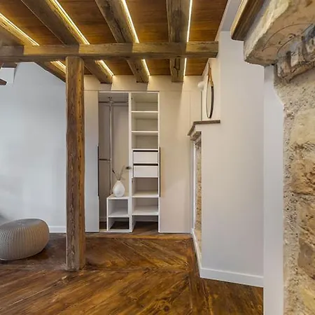 Apartment Vaulted Carmelite *